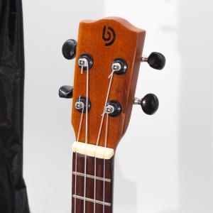 Proveedor de ukeleles artesanales